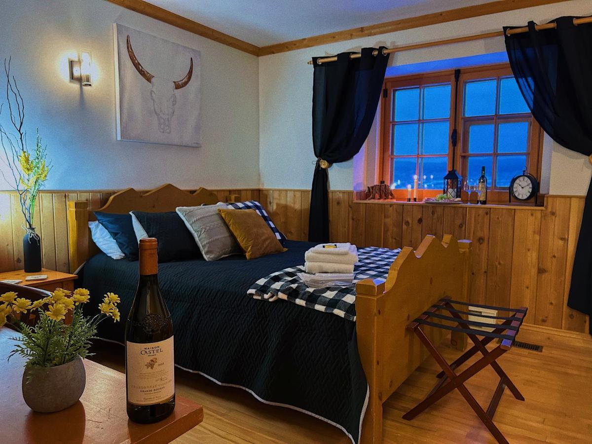 Auberge au Poste de Traite Sainte-Famille Chambre photo