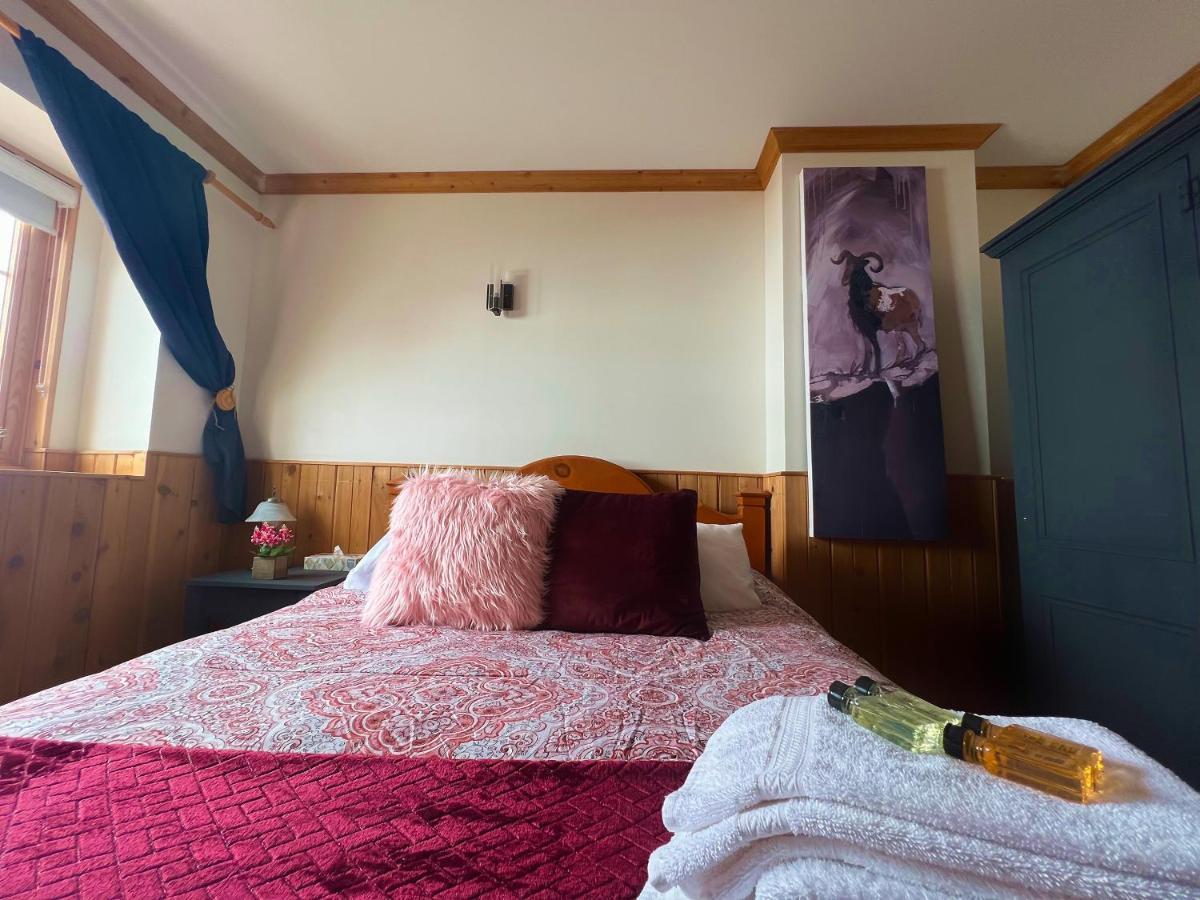 Auberge au Poste de Traite Sainte-Famille Extérieur photo