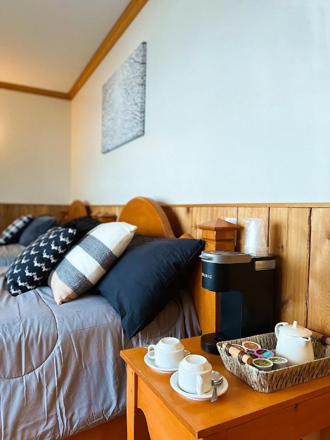 Auberge au Poste de Traite Sainte-Famille Extérieur photo