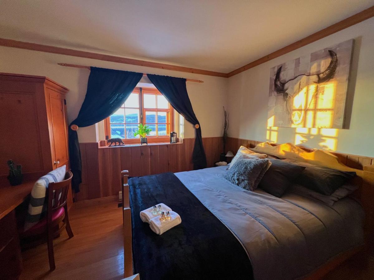 Auberge au Poste de Traite Sainte-Famille Extérieur photo