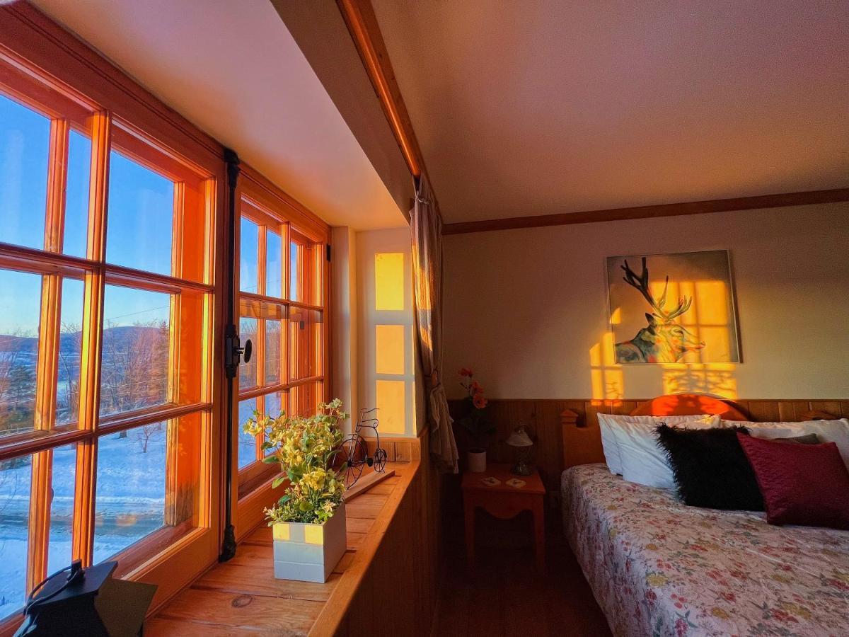 Auberge au Poste de Traite Sainte-Famille Extérieur photo