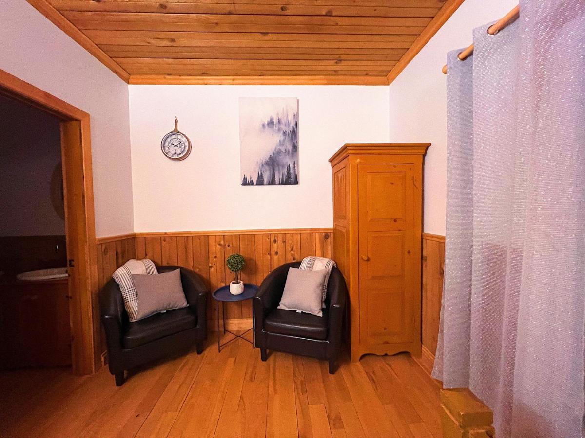 Auberge au Poste de Traite Sainte-Famille Extérieur photo