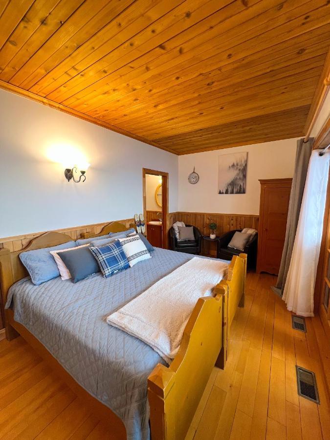 Auberge au Poste de Traite Sainte-Famille Extérieur photo