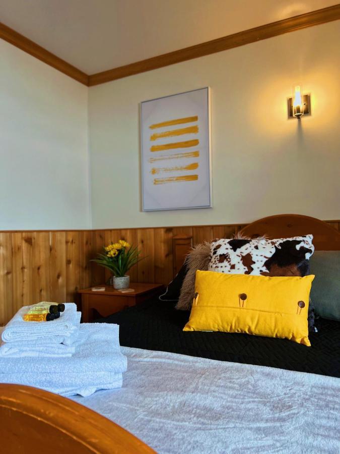 Auberge au Poste de Traite Sainte-Famille Extérieur photo