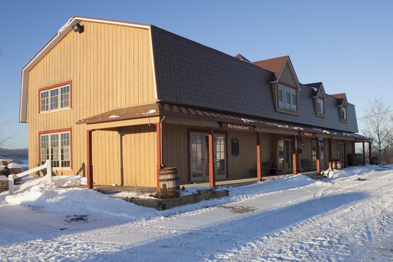 Auberge au Poste de Traite Sainte-Famille Extérieur photo